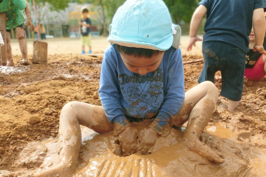 泥を感じる 自然素材 土