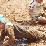 全身で土・泥あそび 自然素材