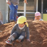 全身で土・泥あそび 自然素材