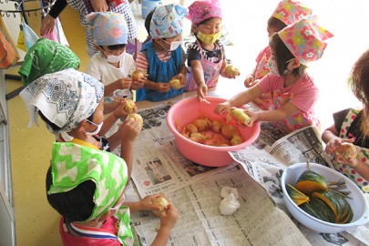 みんなで野菜の下ごしらえ-食育 クッキング