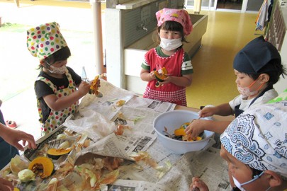みんなで野菜の下ごしらえ-食育 クッキング